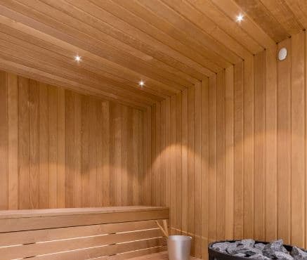 Källarbadrum med bastu