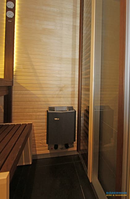 Badrum med fristående badkar