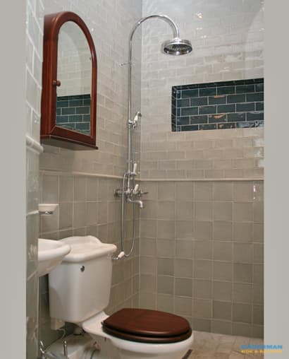 Badrum med glaserat kakel