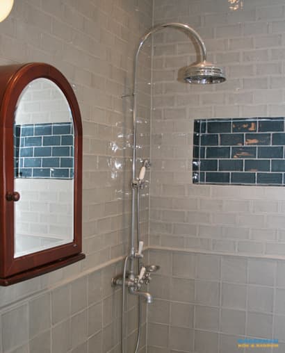 Badrum med glaserat kakel