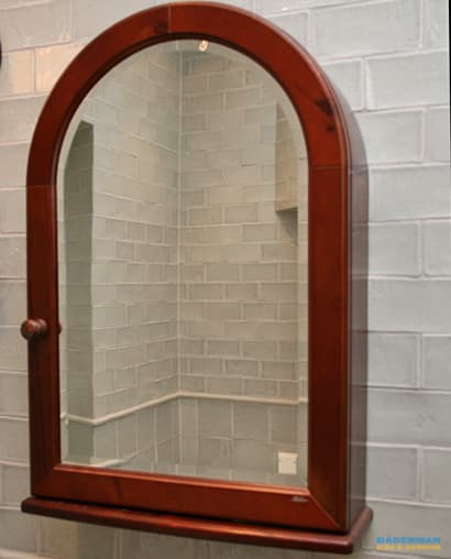 Badrum med glaserat kakel