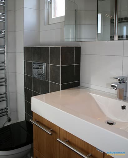 Badrum med tvättstuga