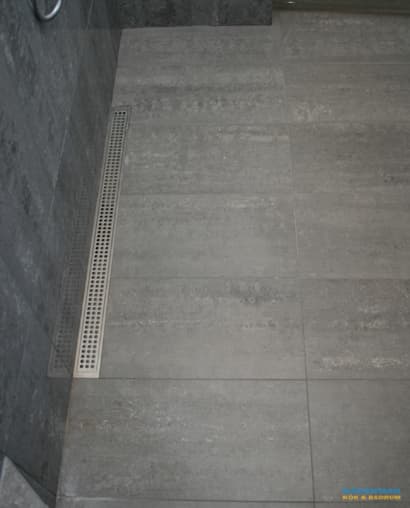 Badrum med stenkänsla och bastu