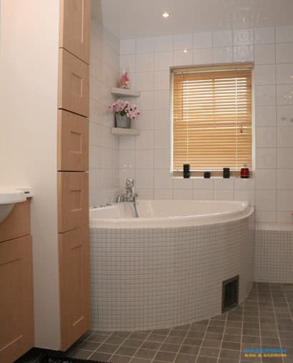 Barnvänligt badrum med mosaik