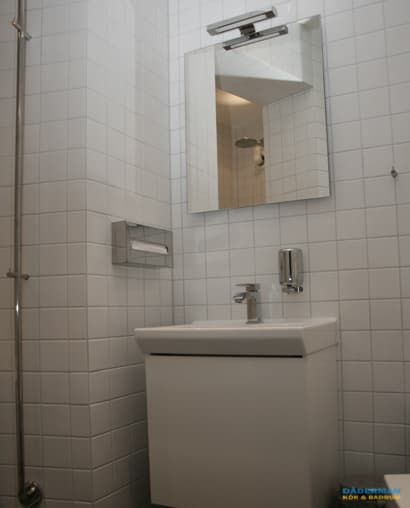 Litet badrum med exklusiva detaljer