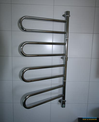 Lyxigt badrum med bastu