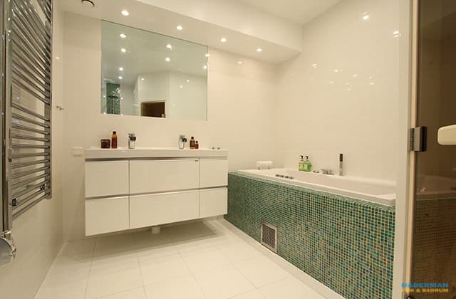 Lyxigt badrum med spakänsla