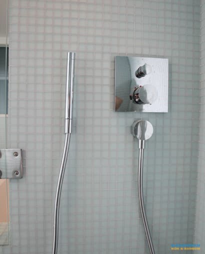 Badrum i glasmosaik och bastu