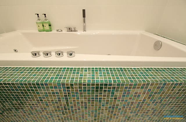 Lyxigt badrum med spakänsla